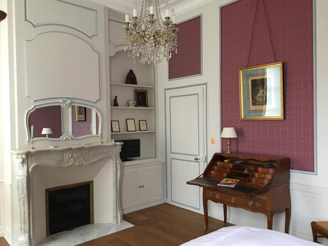 アラス Entre Cour Et Jardin Bed & Breakfast エクステリア 写真