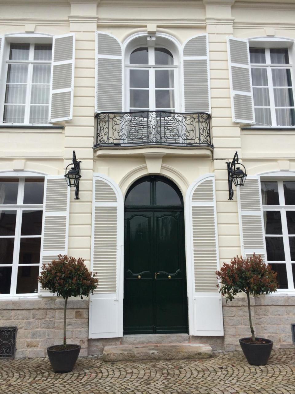 アラス Entre Cour Et Jardin Bed & Breakfast エクステリア 写真