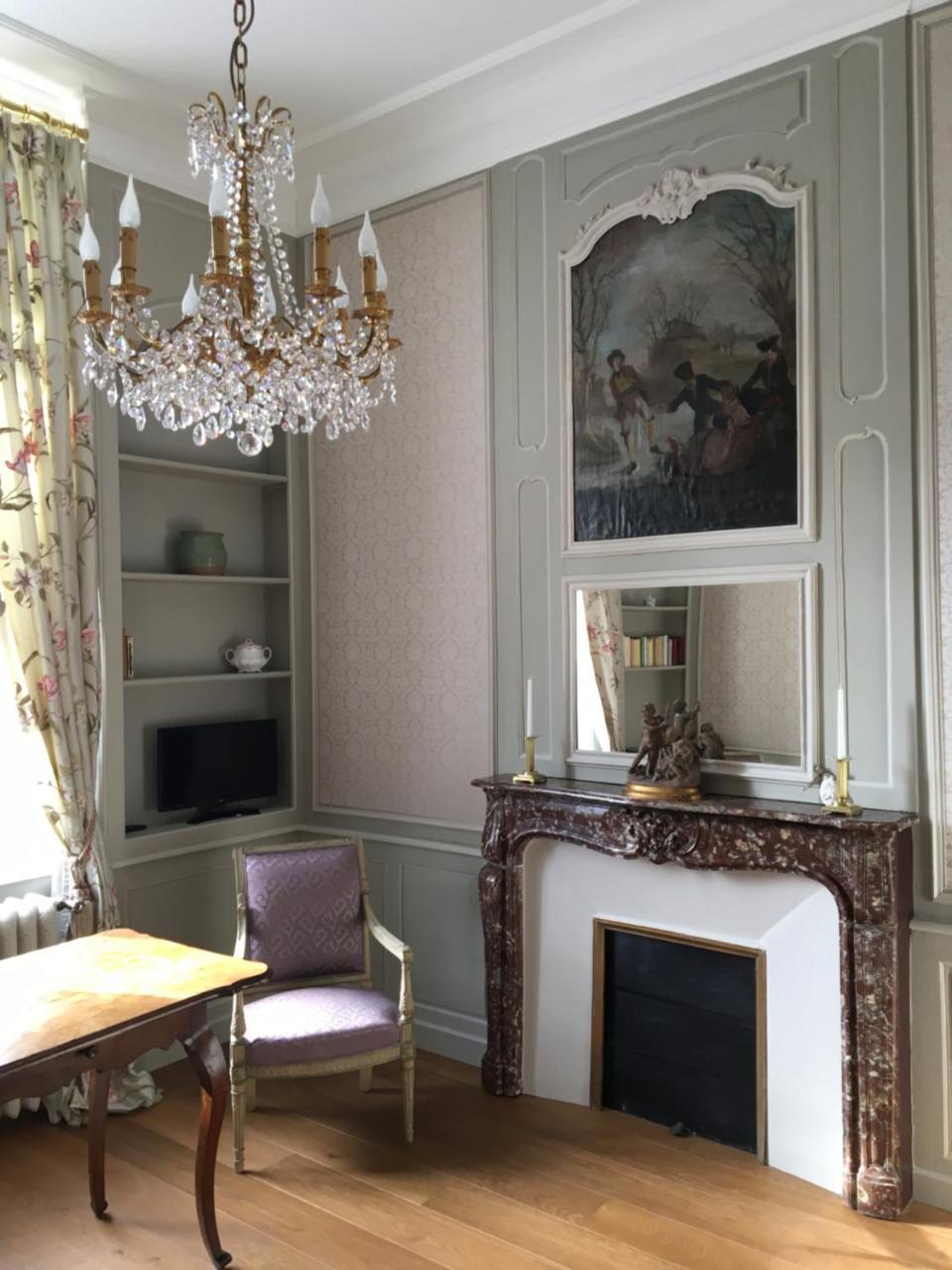 アラス Entre Cour Et Jardin Bed & Breakfast エクステリア 写真